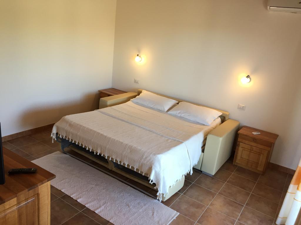 Agriturismo Mieleamaro Villa Olbia Bagian luar foto