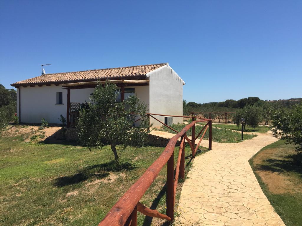 Agriturismo Mieleamaro Villa Olbia Bagian luar foto
