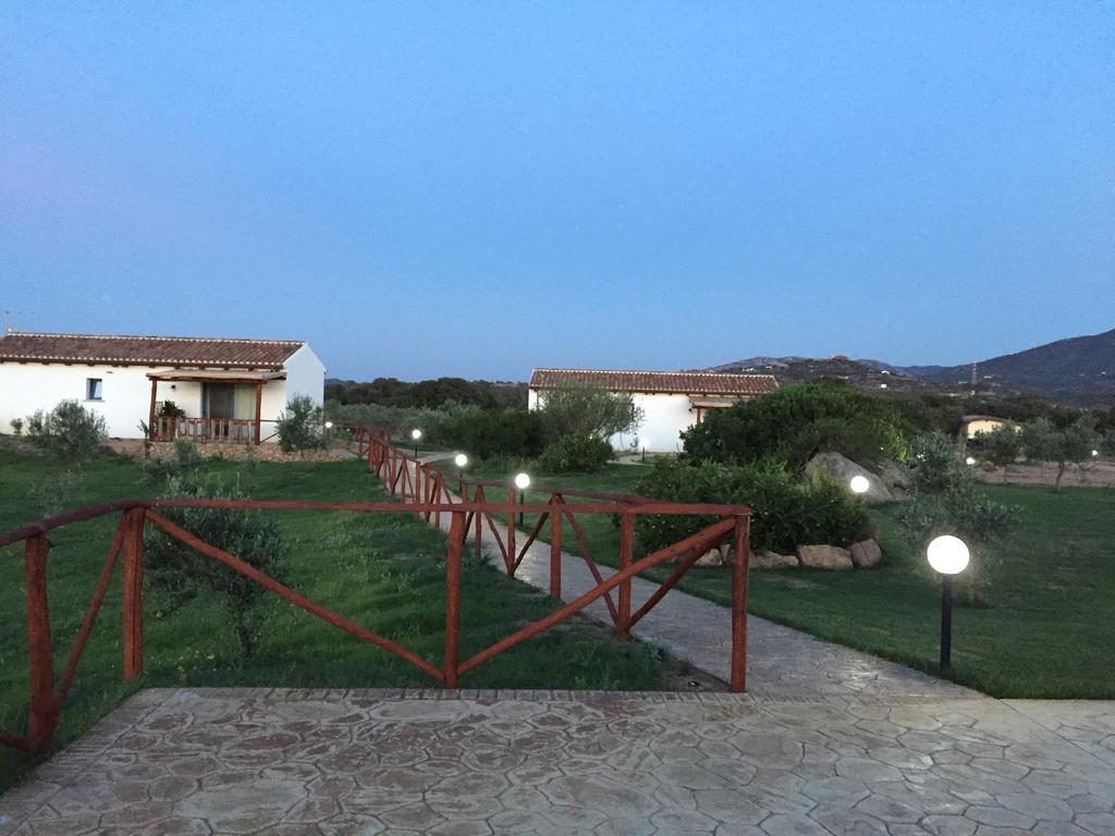Agriturismo Mieleamaro Villa Olbia Bagian luar foto