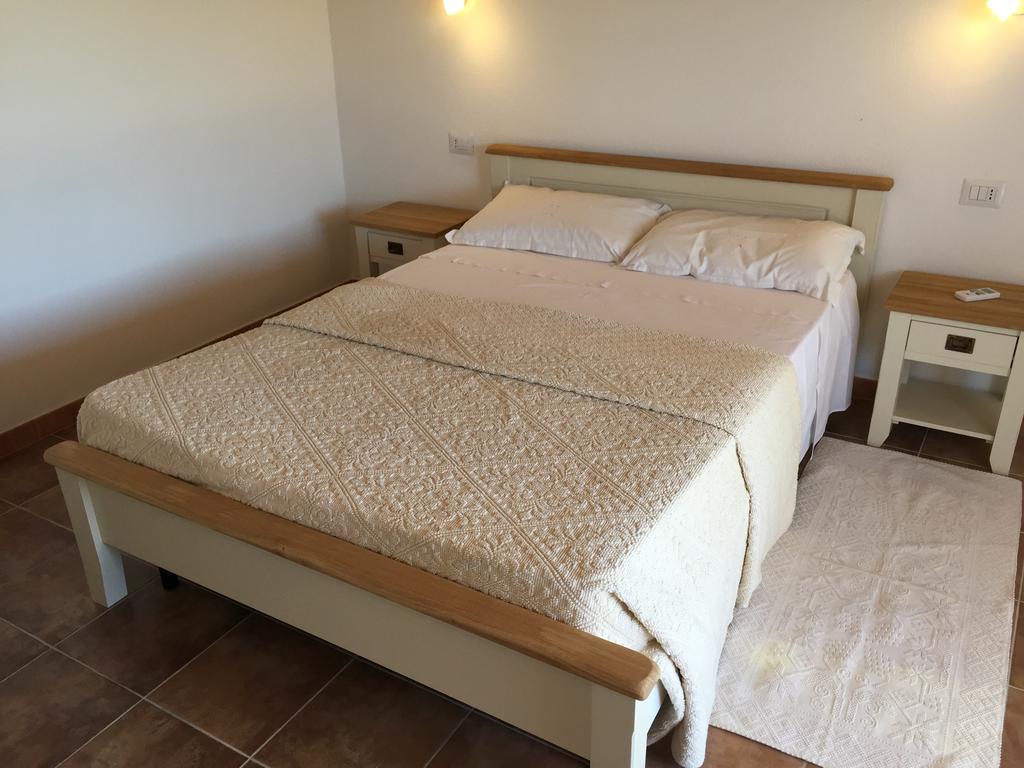 Agriturismo Mieleamaro Villa Olbia Bagian luar foto