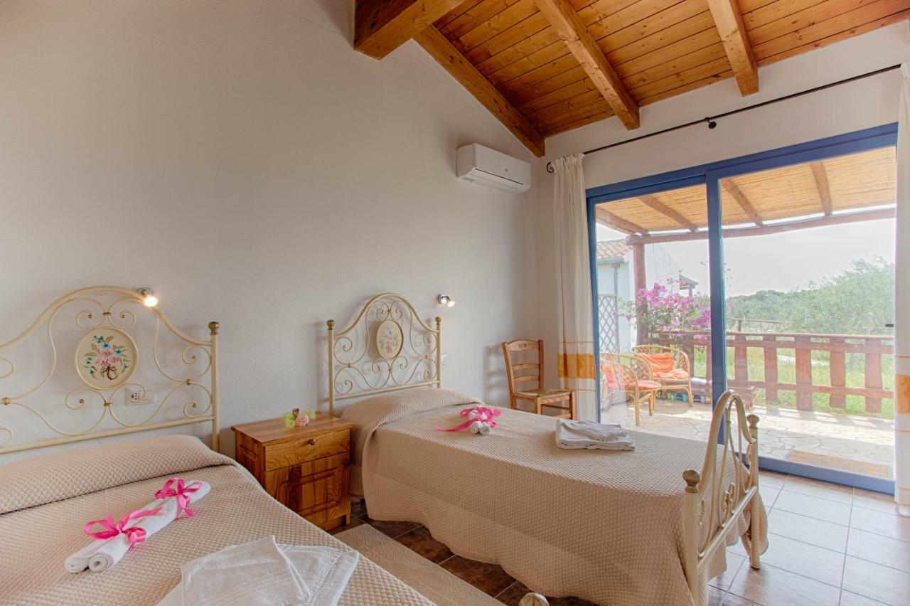 Agriturismo Mieleamaro Villa Olbia Bagian luar foto