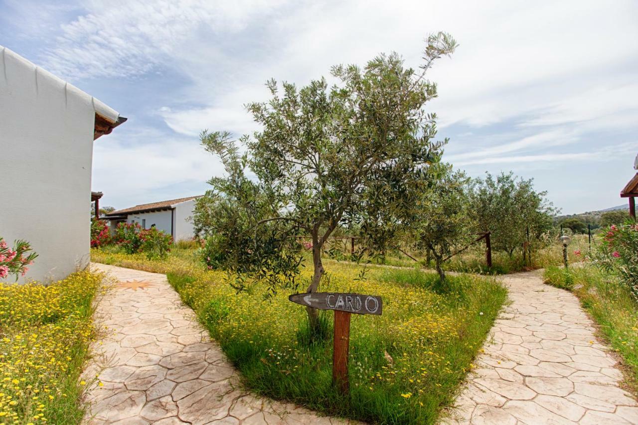 Agriturismo Mieleamaro Villa Olbia Bagian luar foto